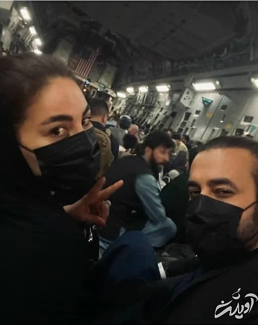 (عکس) فرار خواننده زن افغان از دست طالبان